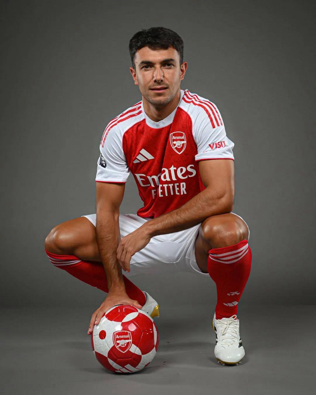 Kaiyun体育App下载包含阿森纳队惨败！主帅赛后直言球队需彻底反思，应该帮助.的词条