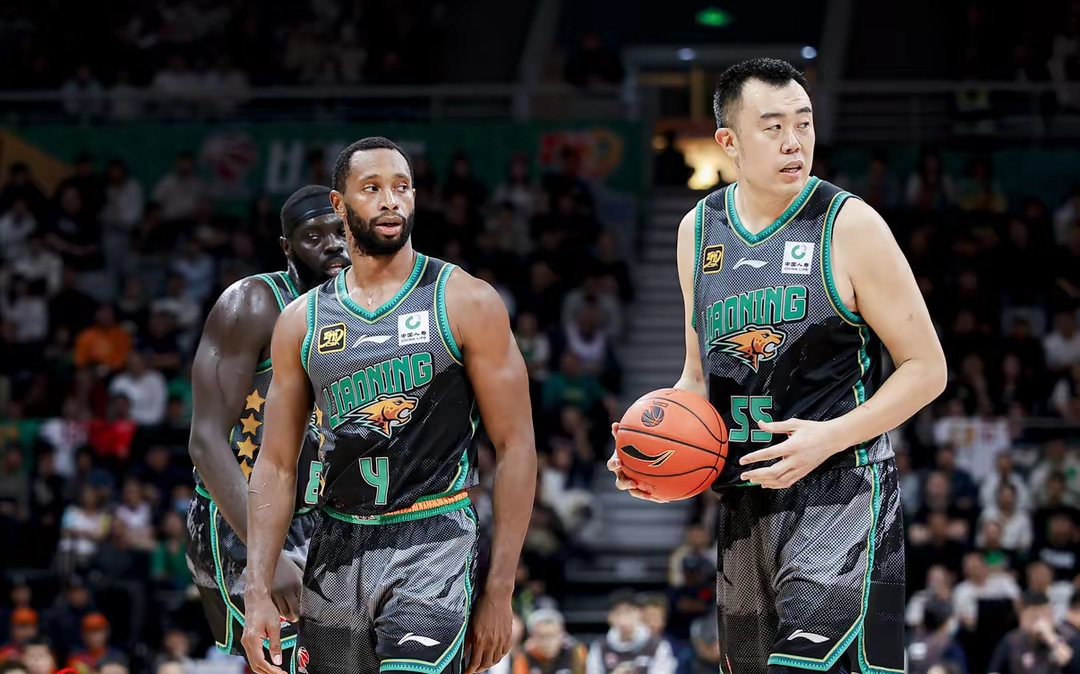 开云·体育官网新疆广汇战术微调备战欧超杯集结日浙江队备战NBA总决赛，清晨本菲卡调整名单以备欧冠直接炸裂的简单介绍